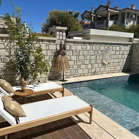 Detached House With Pool In Alacati Вилла *